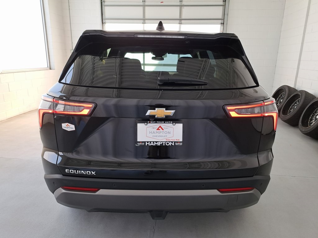 2025 Chevrolet Equinox LT photo 4