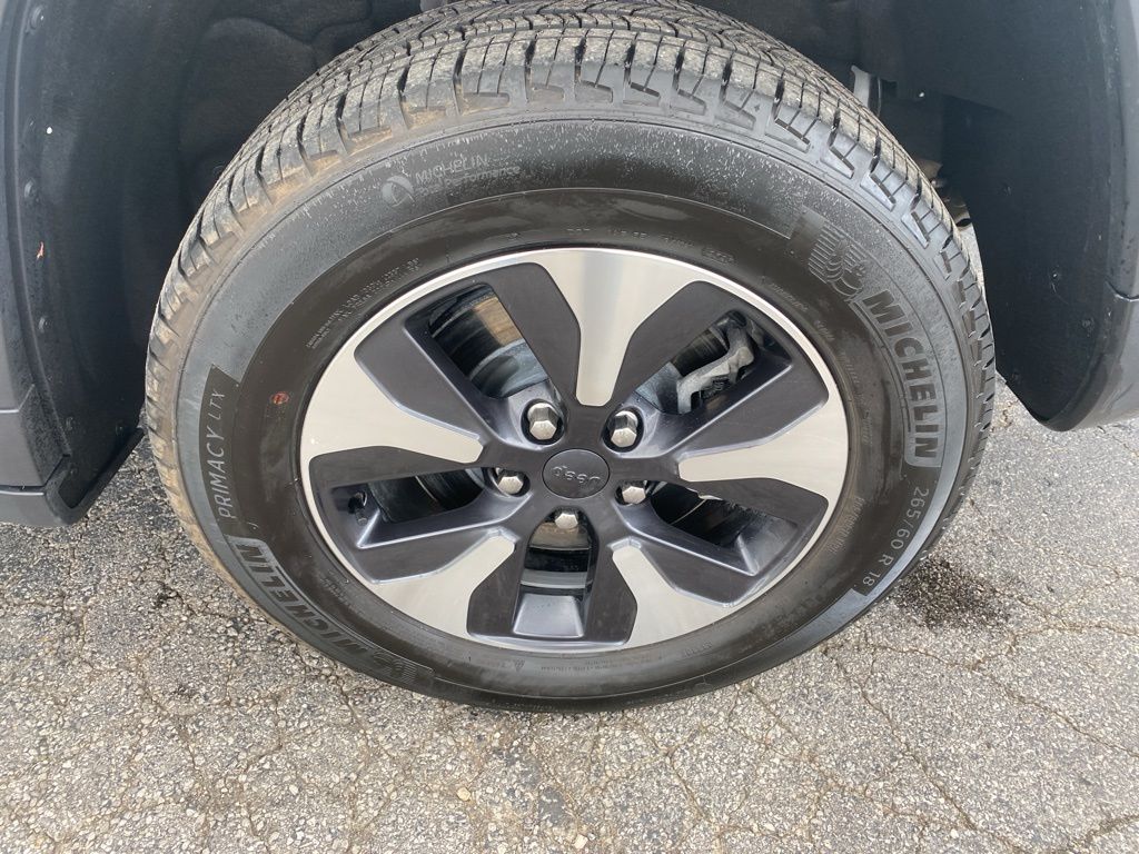 2023 Jeep Cherokee Base photo 10