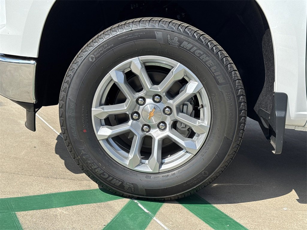 2026 Chevrolet Silverado 1500 LT photo 4