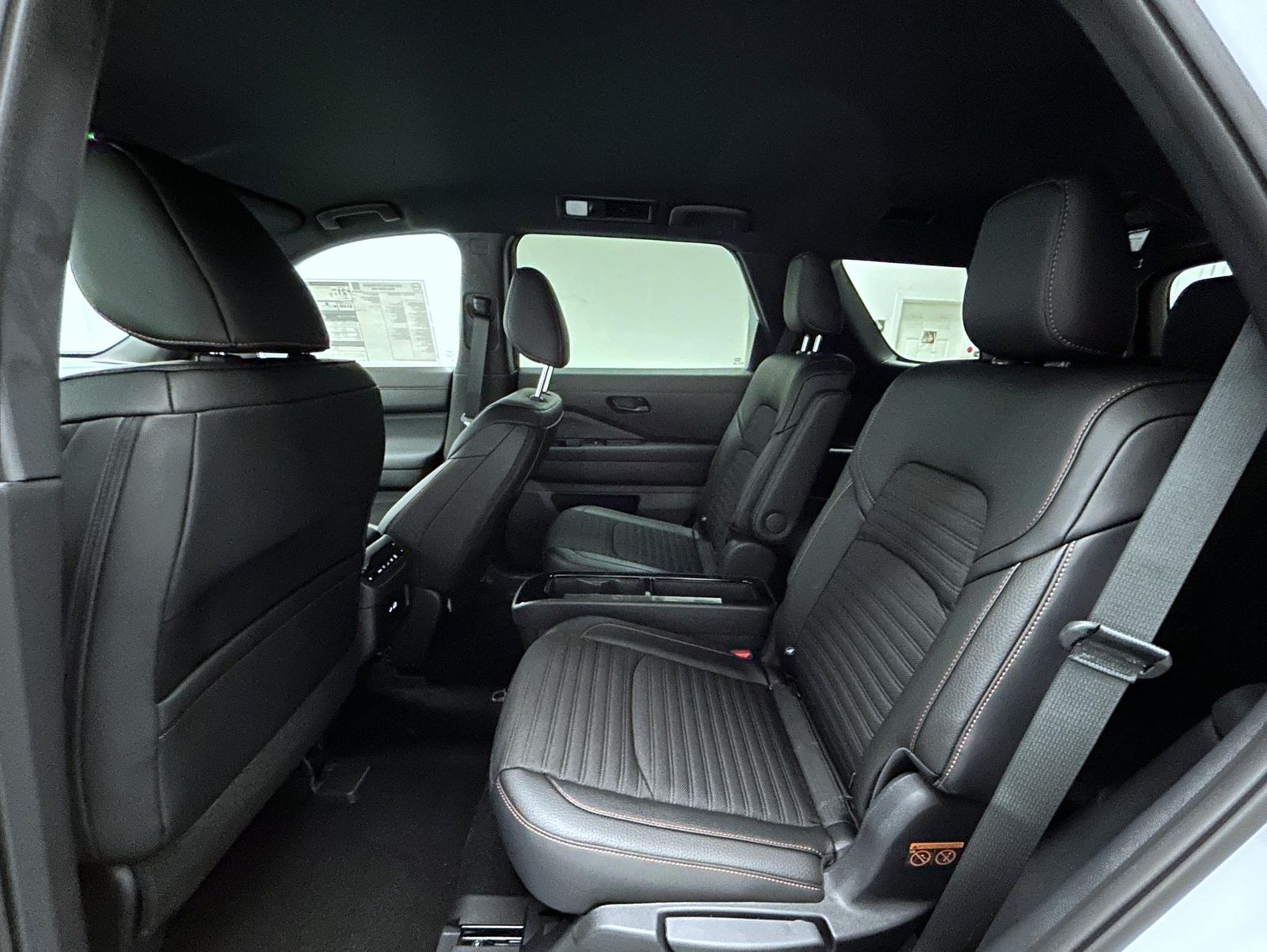 2025 Nissan Pathfinder Rock Creek photo 10