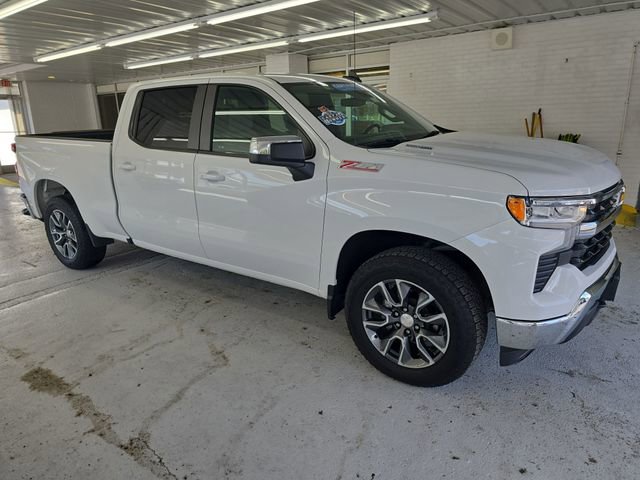 2022 Chevrolet Silverado 1500 LT photo 5