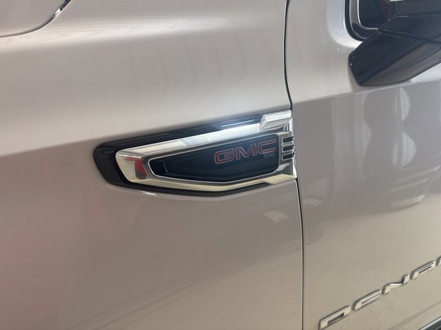 2025 Gmc Yukon Denali photo 25