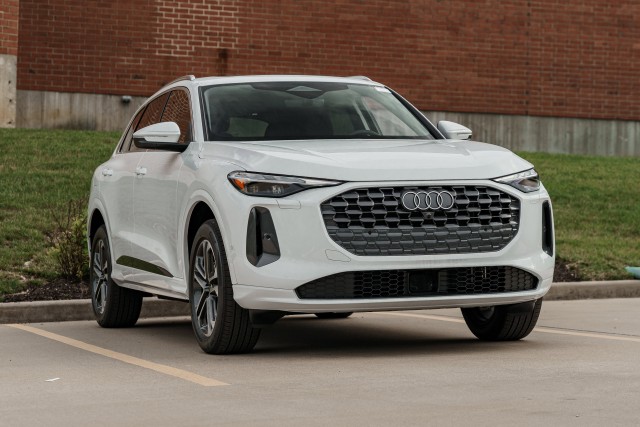 2025 Audi Q5 Premium