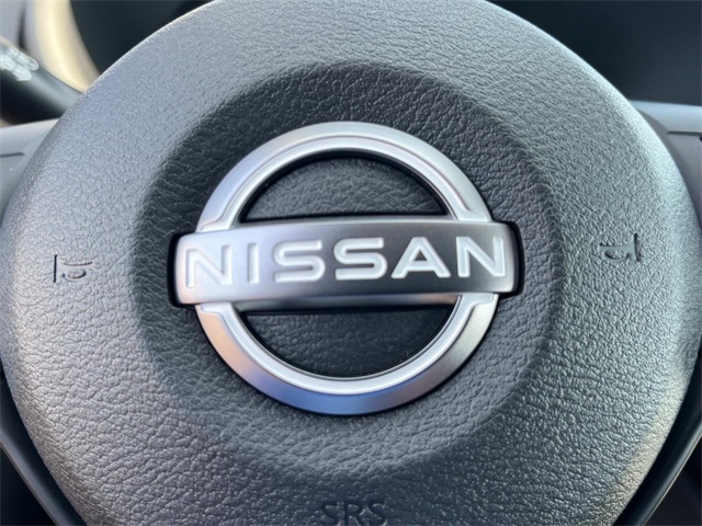 2025 Nissan Kicks Play S photo 24