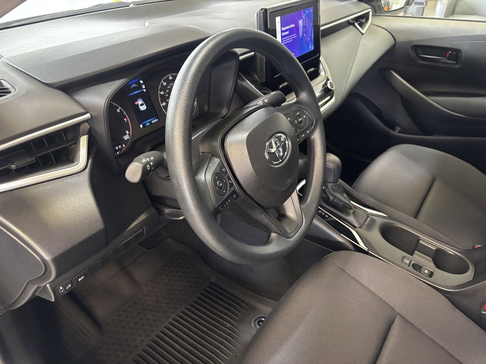 2025 Toyota Corolla LE photo 20