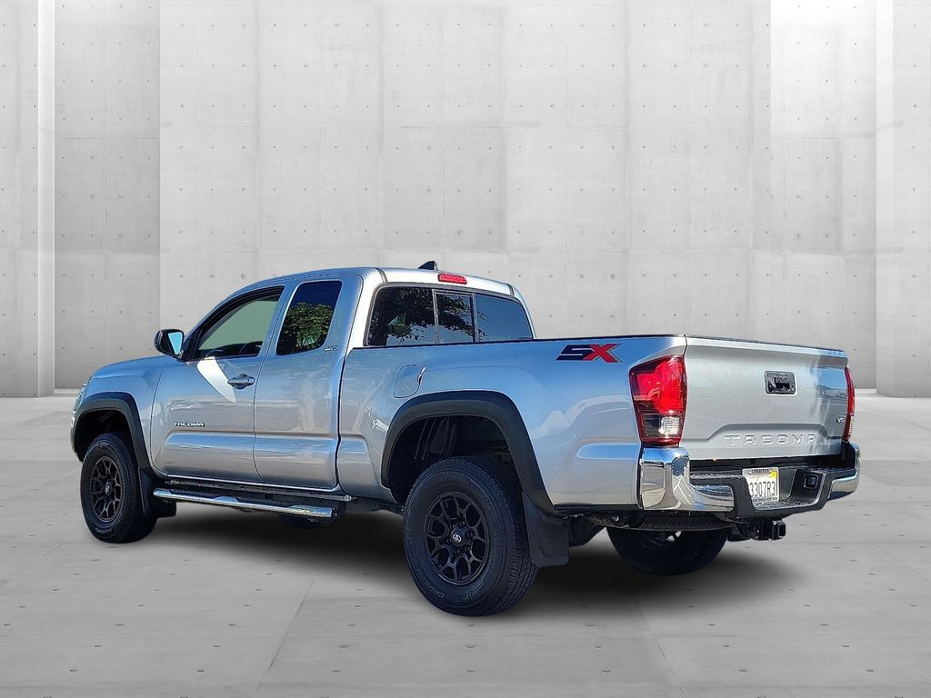 2023 Toyota Tacoma TRD Sport V6 photo 2