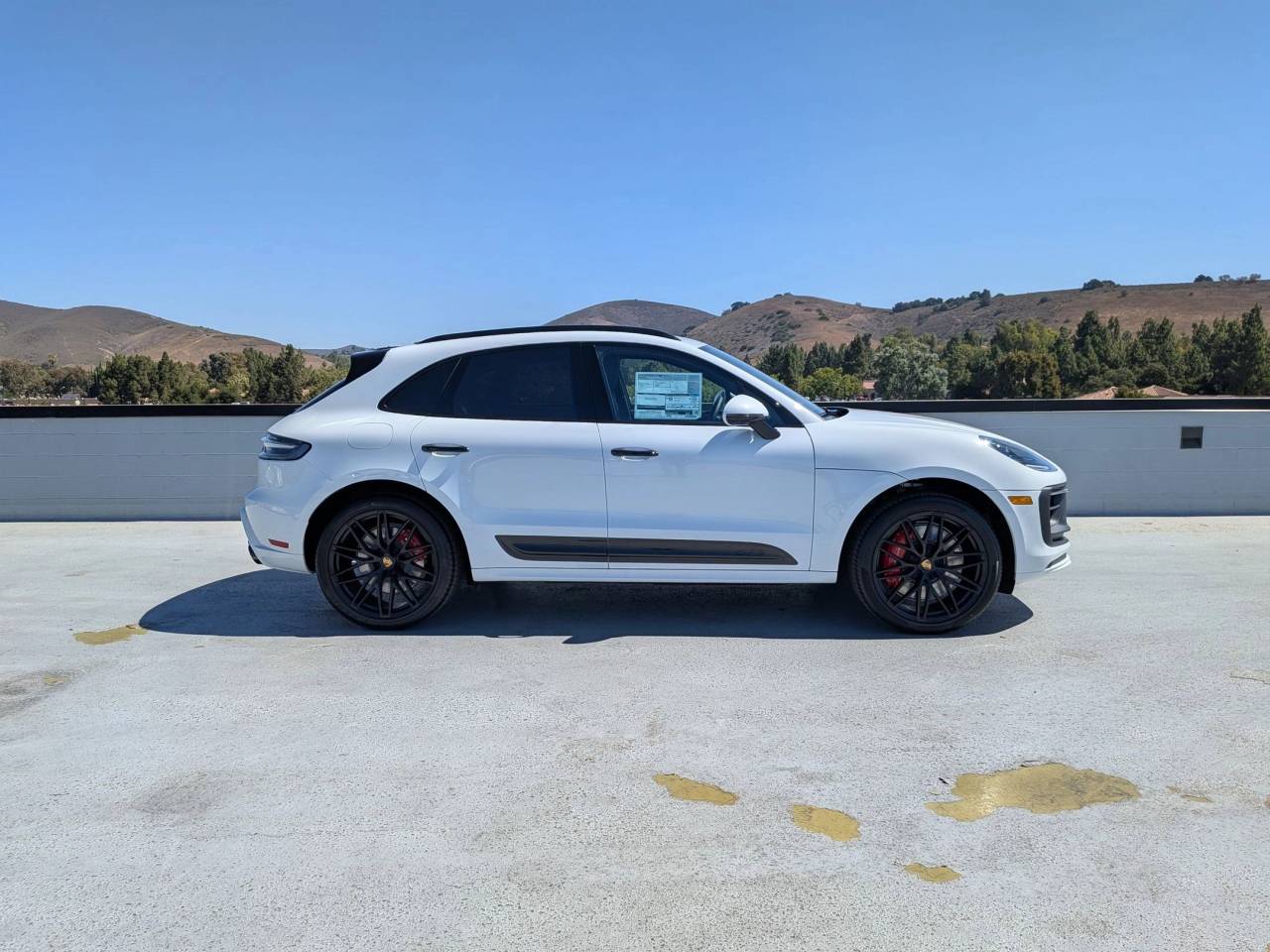2025 Porsche Macan GTS photo 8