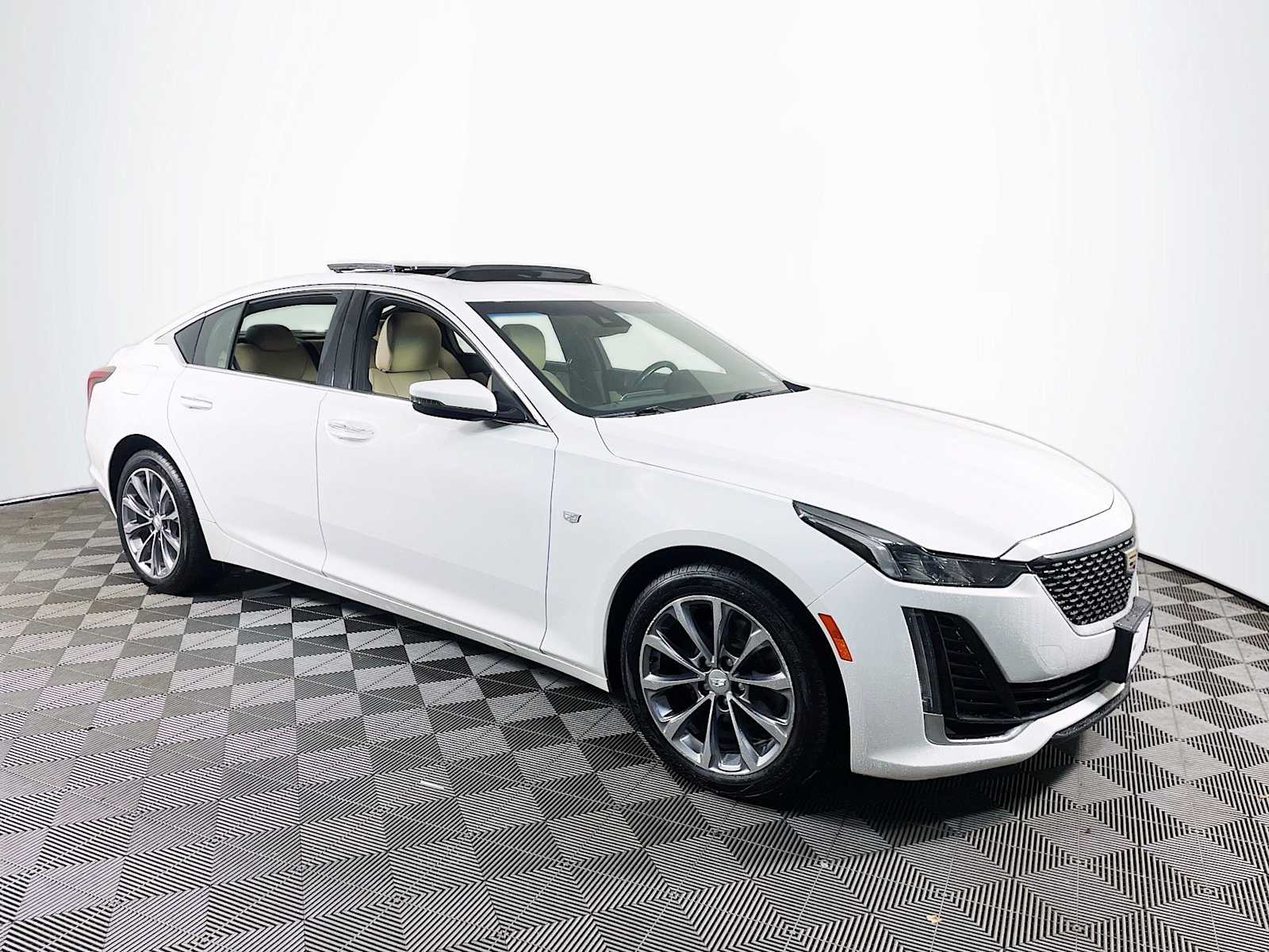 2020 Cadillac CT5 Premium Luxury photo 3
