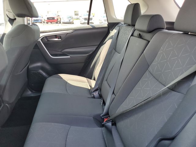 2023 Toyota RAV4 XLE photo 14