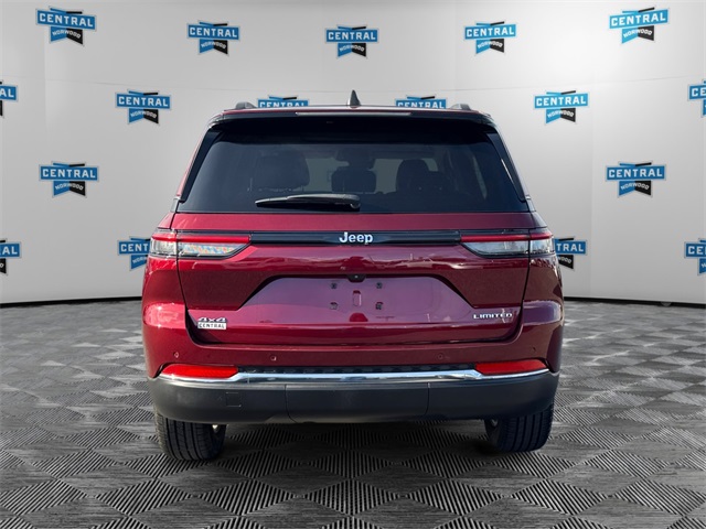 2023 Jeep Grand Cherokee Limited photo 3