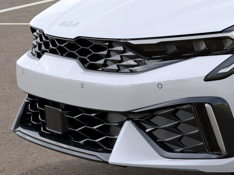 2025 Kia K5 GT-Line photo 10