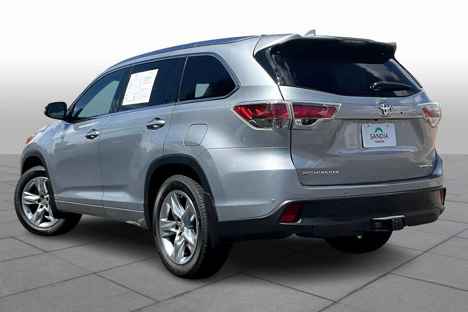 2015 Toyota Highlander Limited photo 11