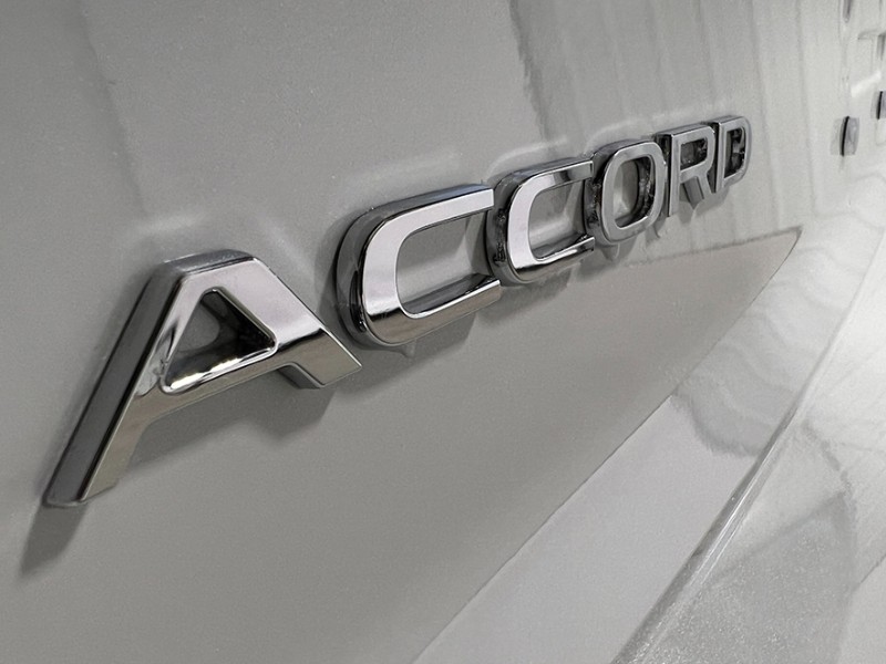2025 Honda Accord Hybrid Touring photo 4