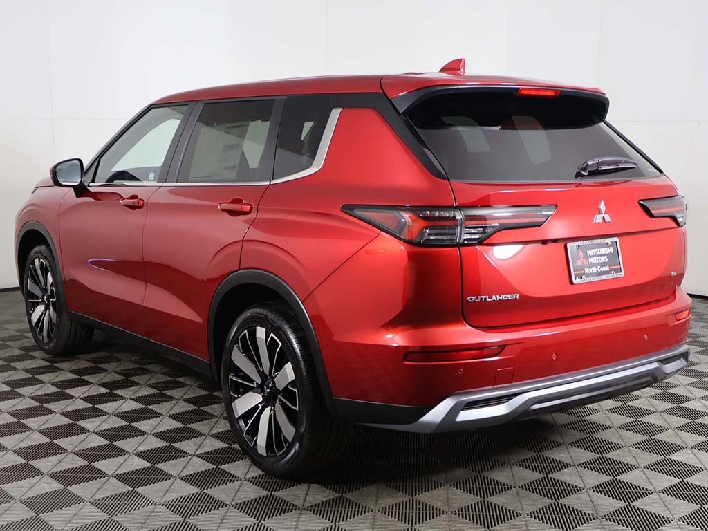 2025 Mitsubishi Outlander SE Ralliart photo 10