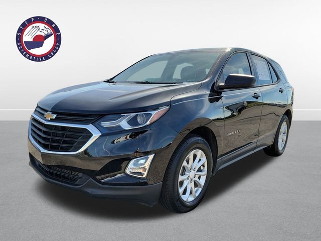 2018 Chevrolet Equinox LS photo 2