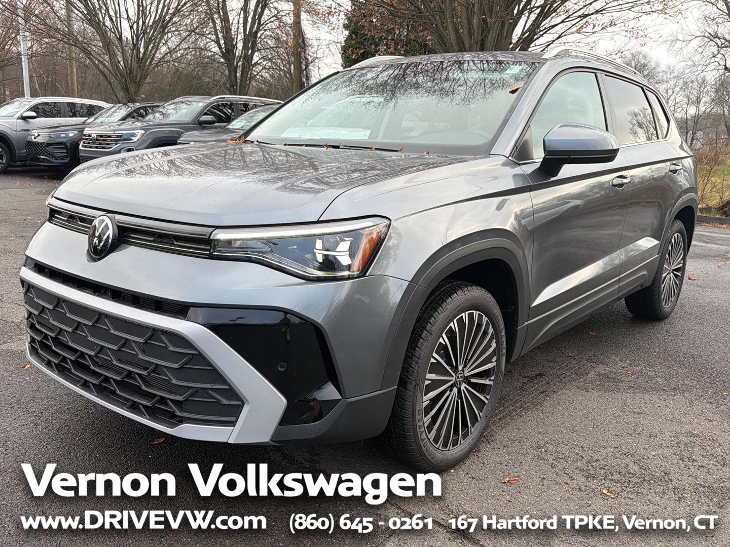 2025 Volkswagen Taos SE's photo