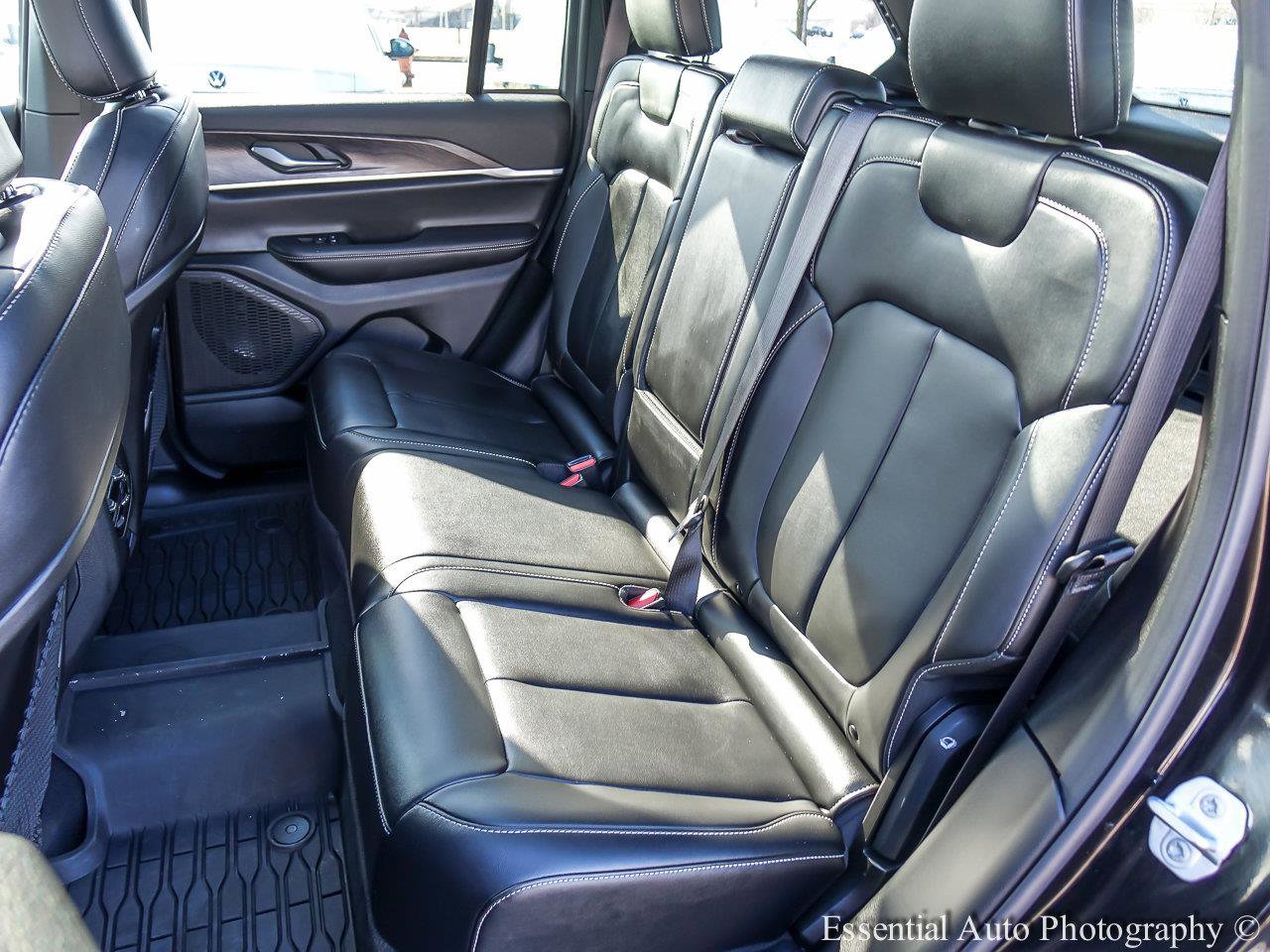 2025 JEEP GRAND CHEROKEE - Image 9