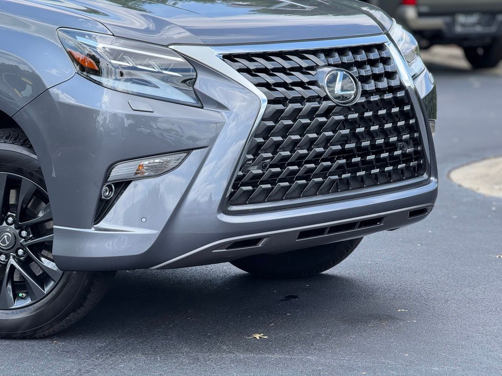 2023 Lexus GX 460 photo 3