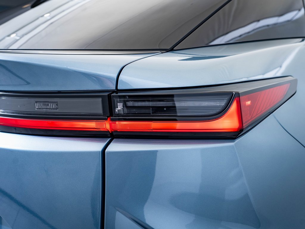 2023 Lexus RZ 450e Premium photo 17