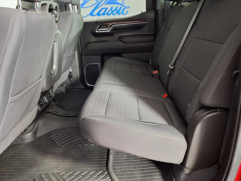 2023 Chevrolet Silverado 1500 LT photo 5