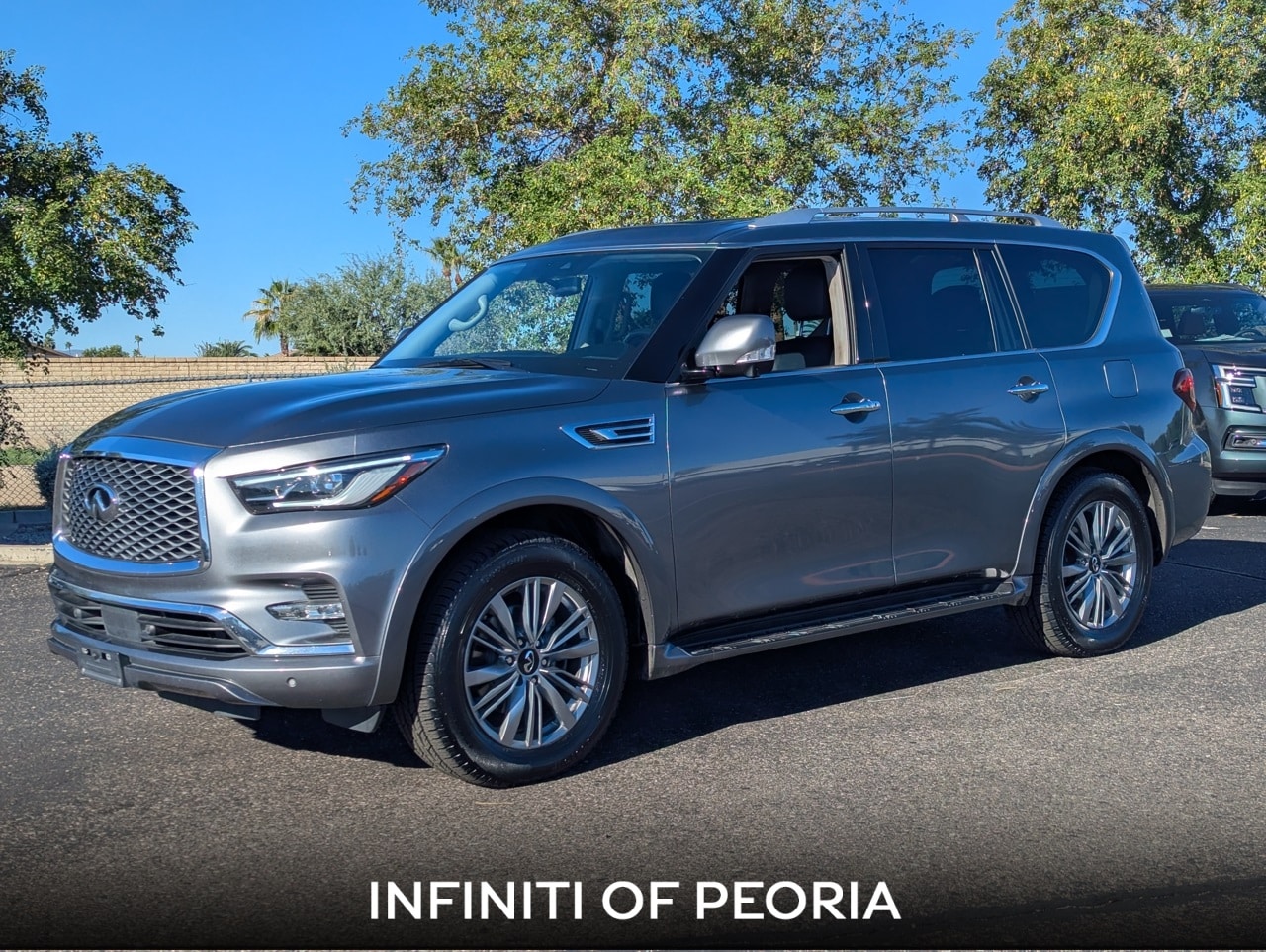 2021 INFINITI QX80's photo
