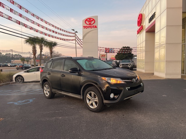 2015 Toyota RAV4 XLE's photo