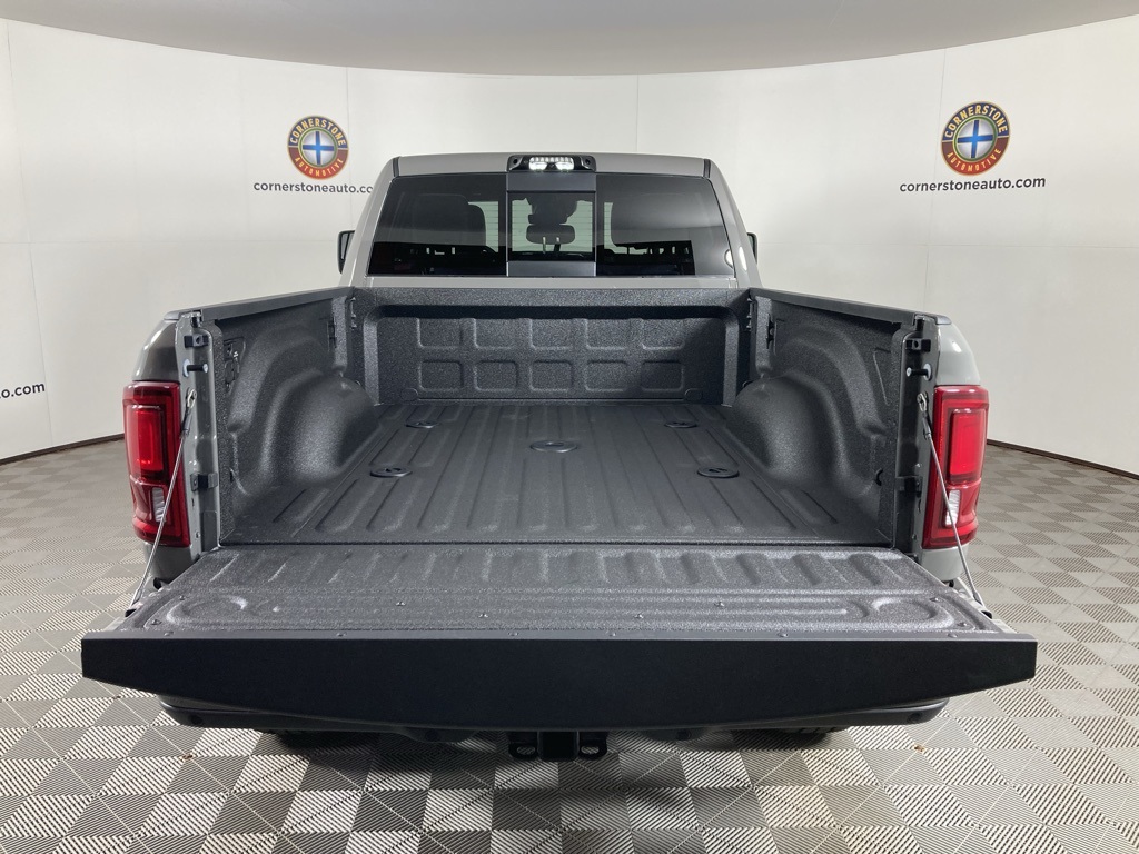 2025 Ram 2500 Laramie photo 8