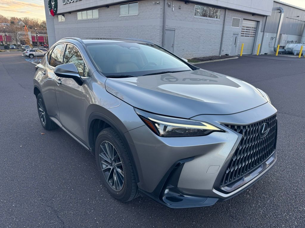 2022 Lexus NX 350 photo 3