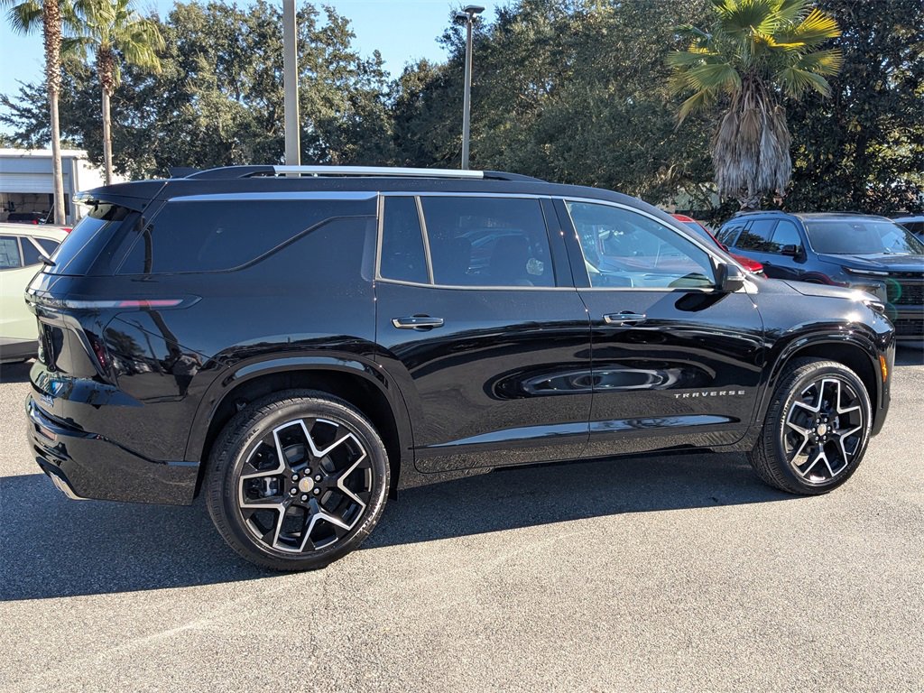 2026 Chevrolet Traverse High Country photo 2