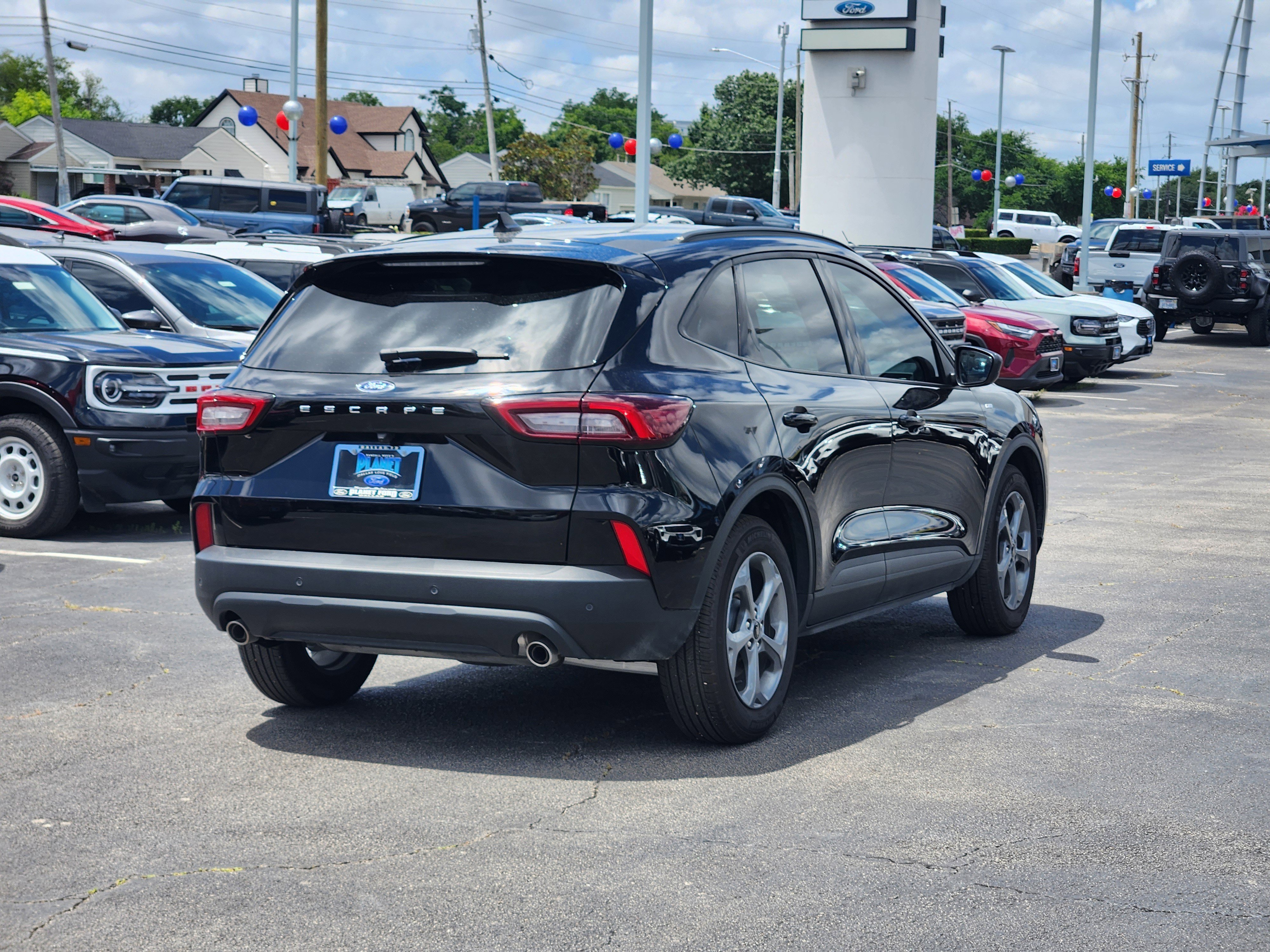 New 2025 Agate Black Metallic Ford ST-Line image 4