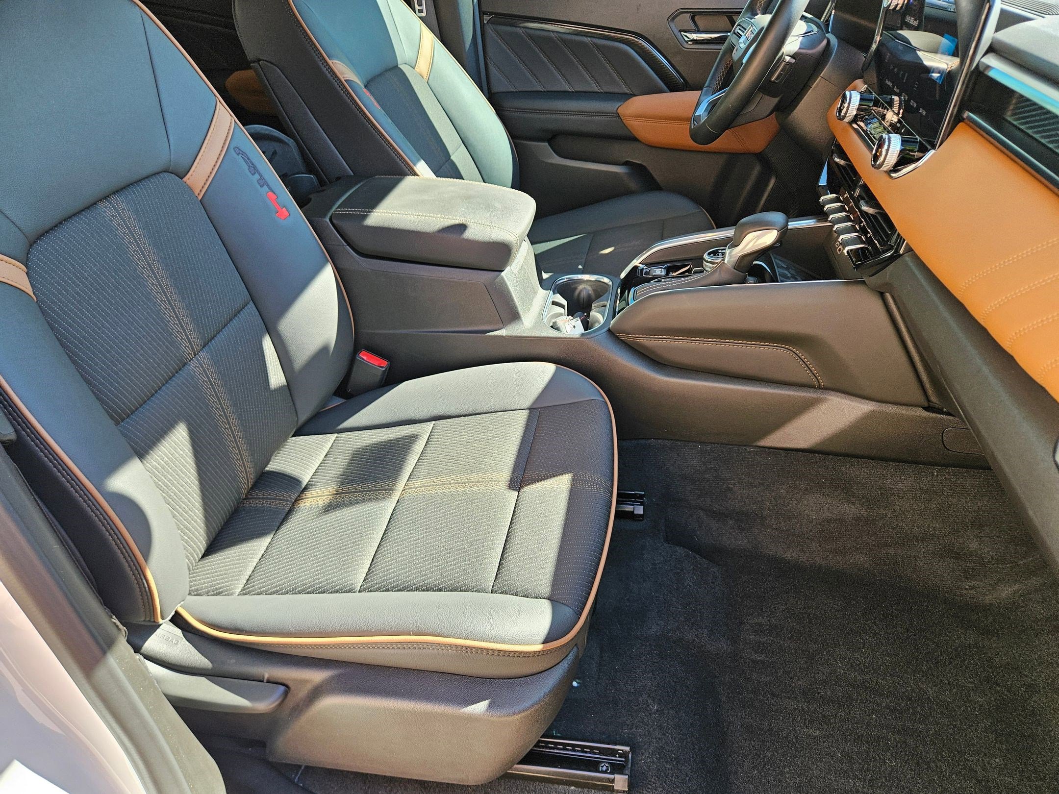 2024 Gmc Canyon AT4 photo 18