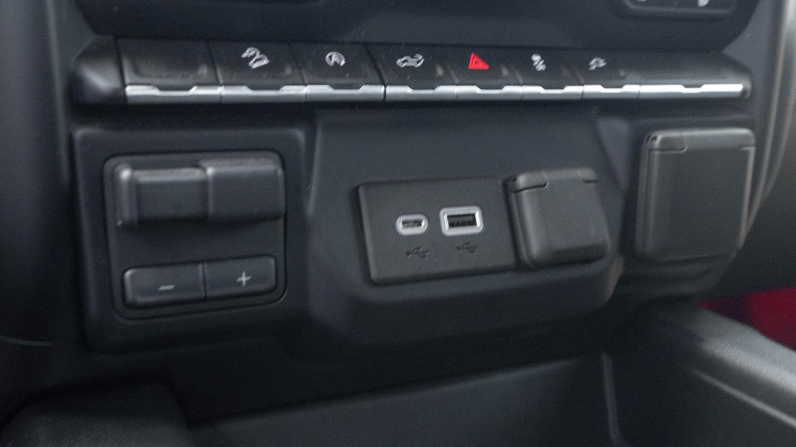 2019 Chevrolet Silverado 1500 RST photo 18