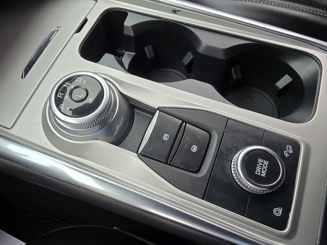 2023 Ford Explorer XLT photo 21