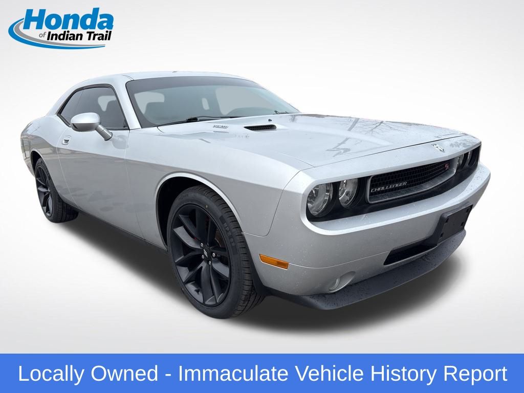 2010 Dodge Challenger R/T photo 3