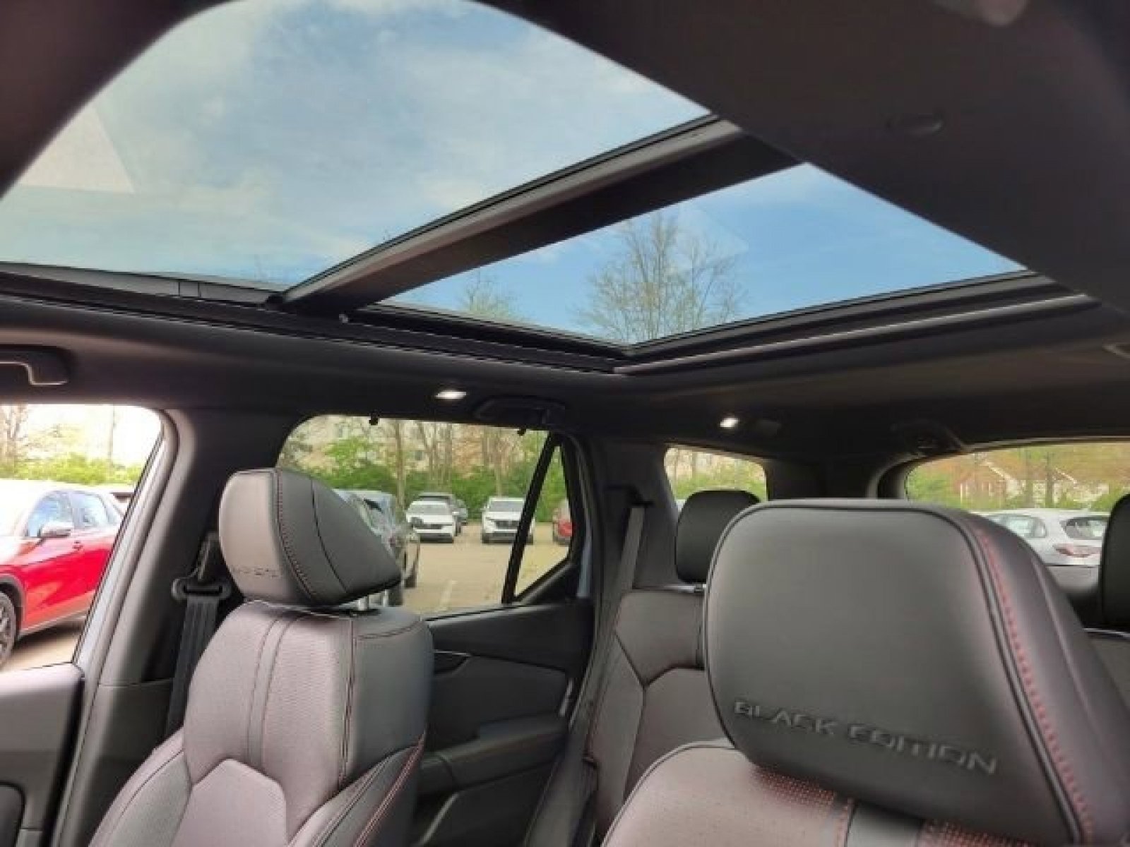 2025 Honda Pilot Black Edition photo 3