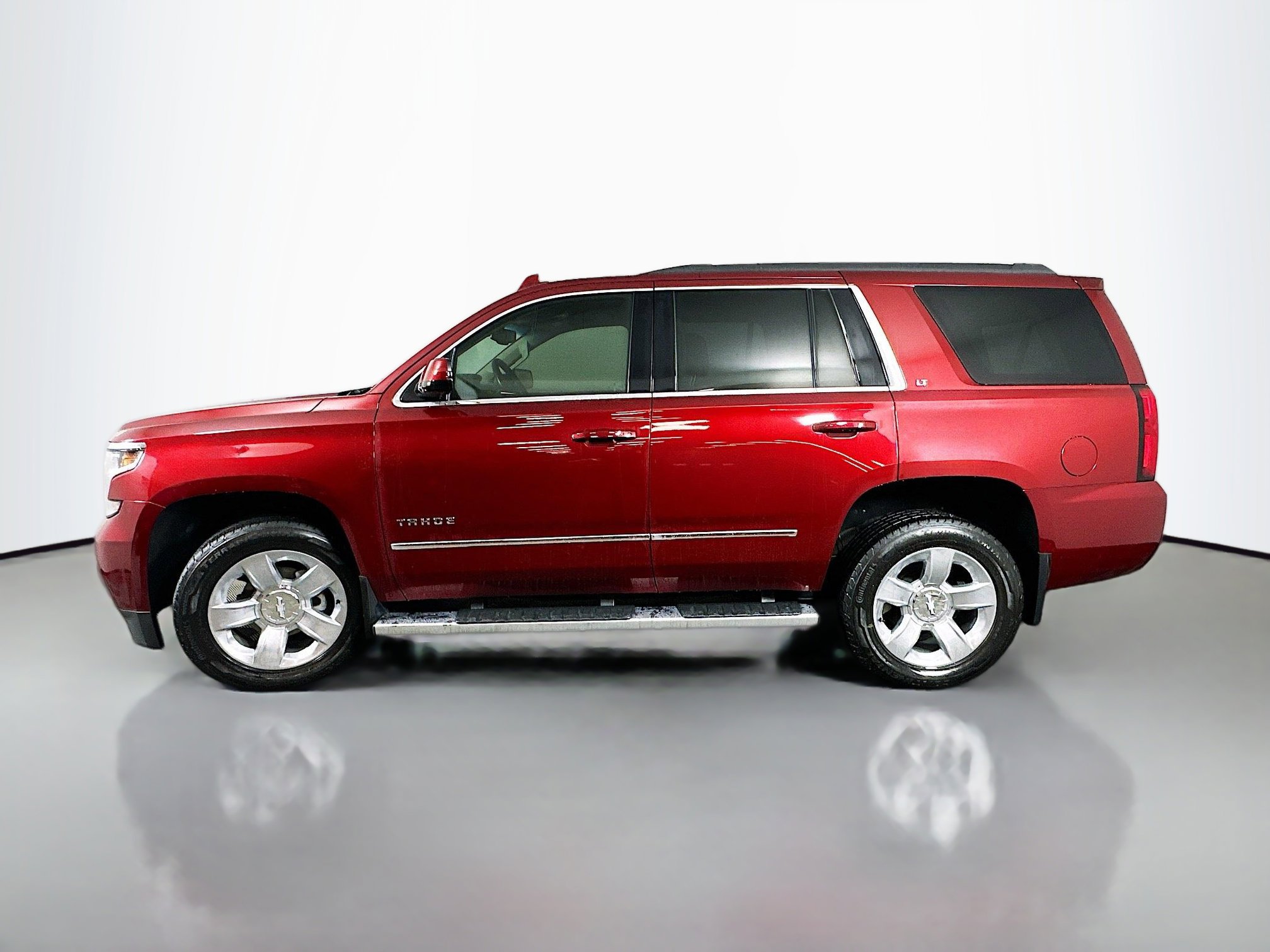 2019 Chevrolet Tahoe LT photo 4