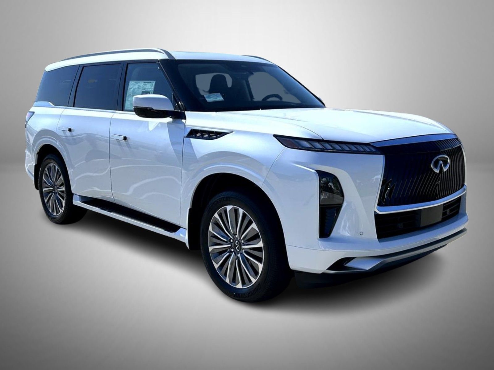 2026 Infiniti QX80 Luxe photo 3