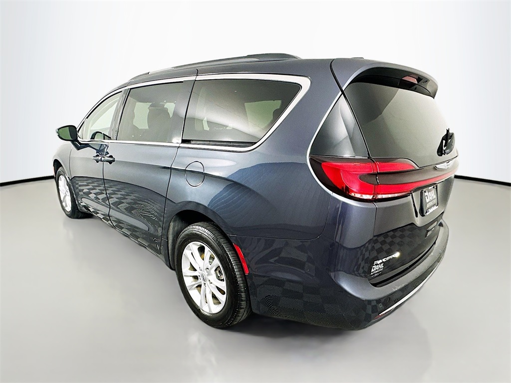 2021 Chrysler Pacifica Touring photo 10