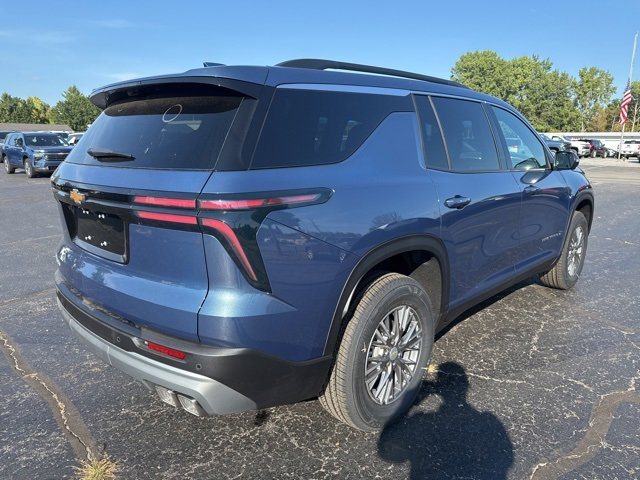 2026 Chevrolet Traverse photo 2