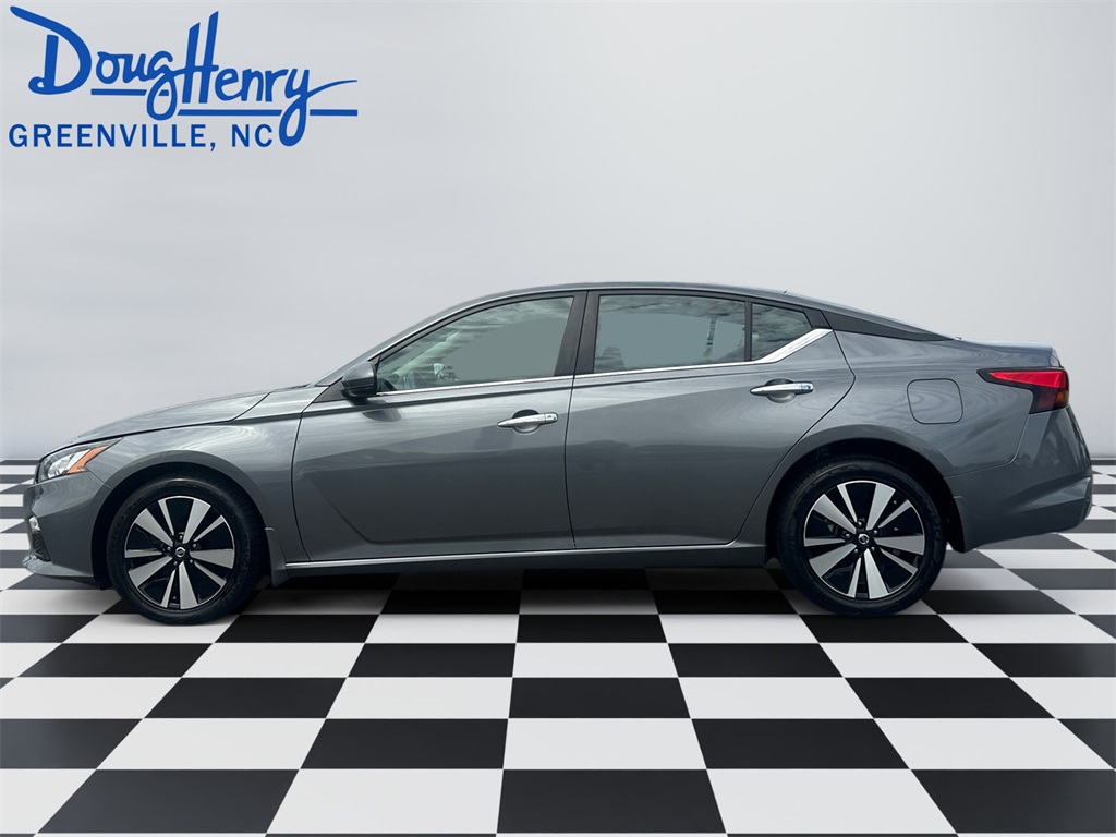 2022 Nissan Altima 2.5 SV photo 2