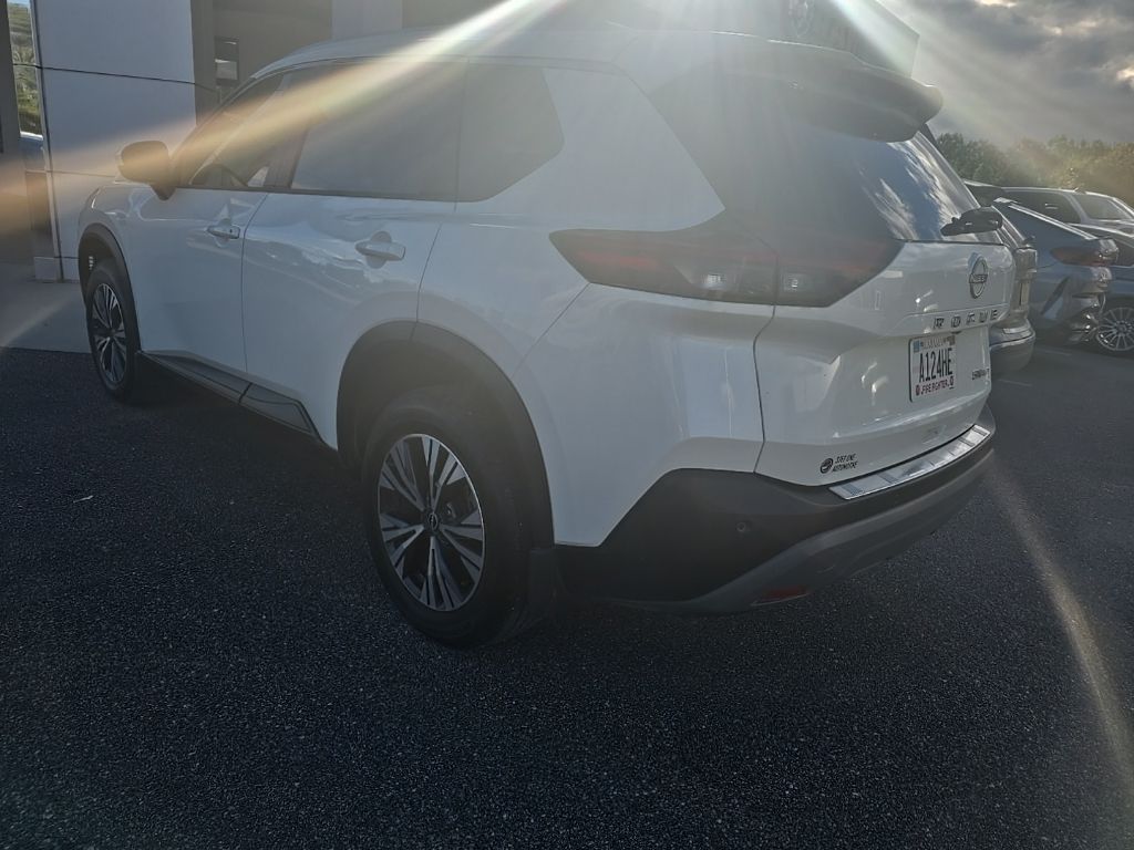 2023 Nissan Rogue SV photo 3