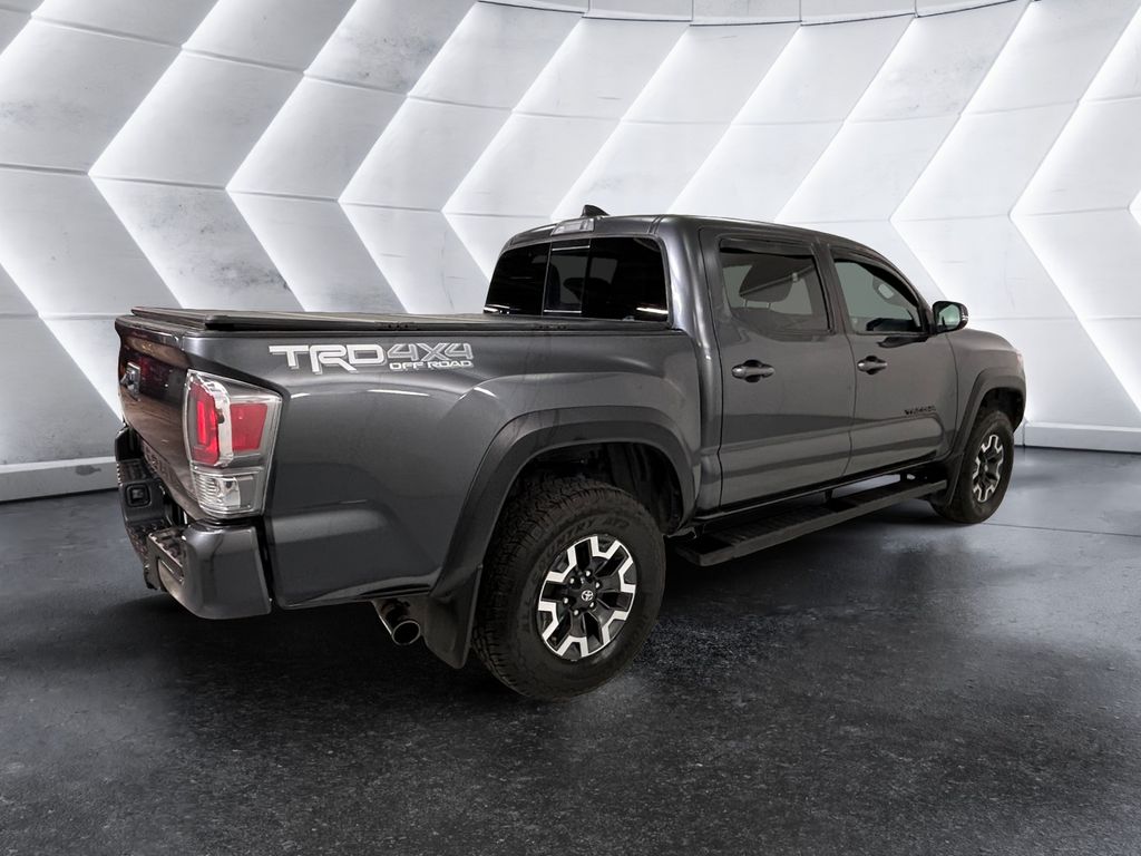 2023 Toyota Tacoma TRD Off-Road photo 2