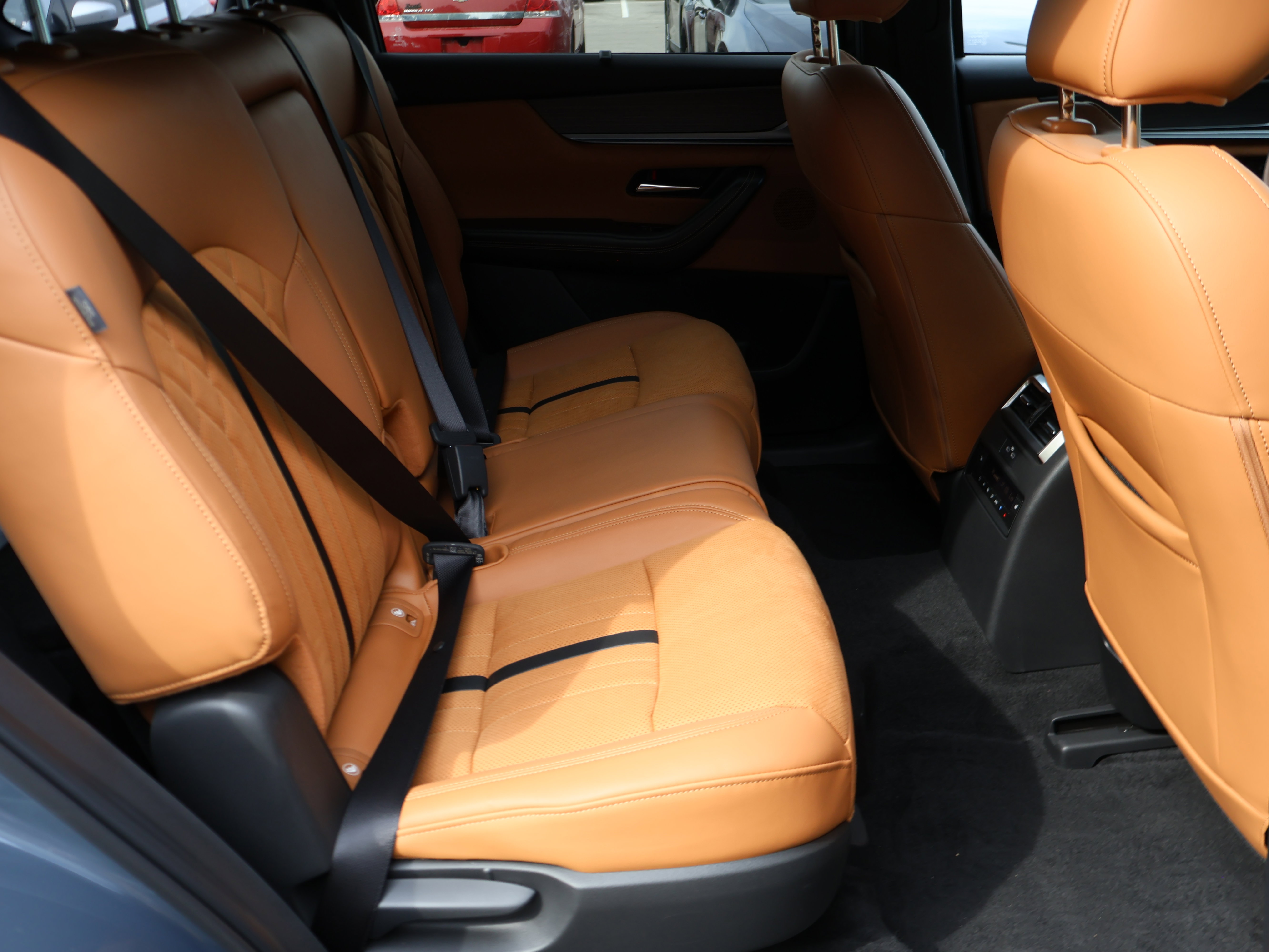 2025 Mazda CX-70 3.3 Turbo Premium Plus photo 2