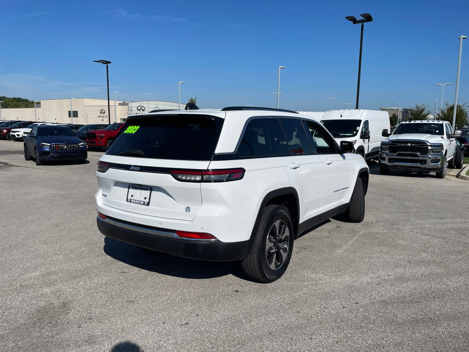 2023 Jeep Cherokee 4xe photo 8