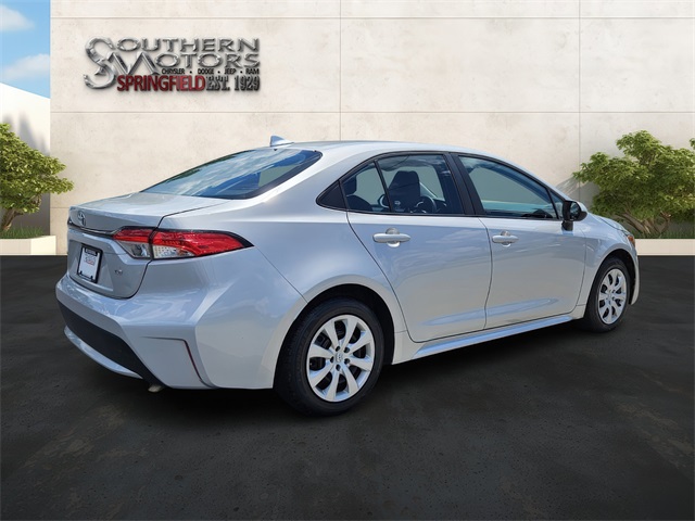 2022 Toyota Corolla LE photo 7