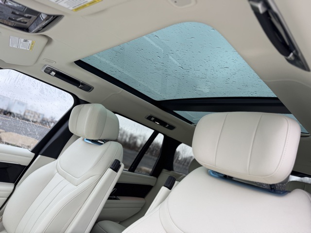 2025 Land Rover Range Rover Autobiography photo 13