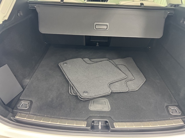 2024 Volvo XC60 B5 Plus photo 9