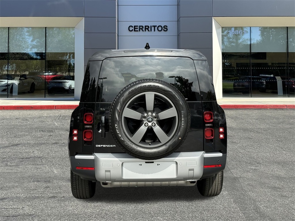 2025 Land Rover Defender 130 S photo 6
