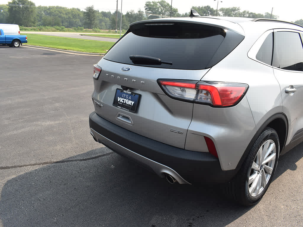 2022 Ford Escape Titanium Hybrid photo 24