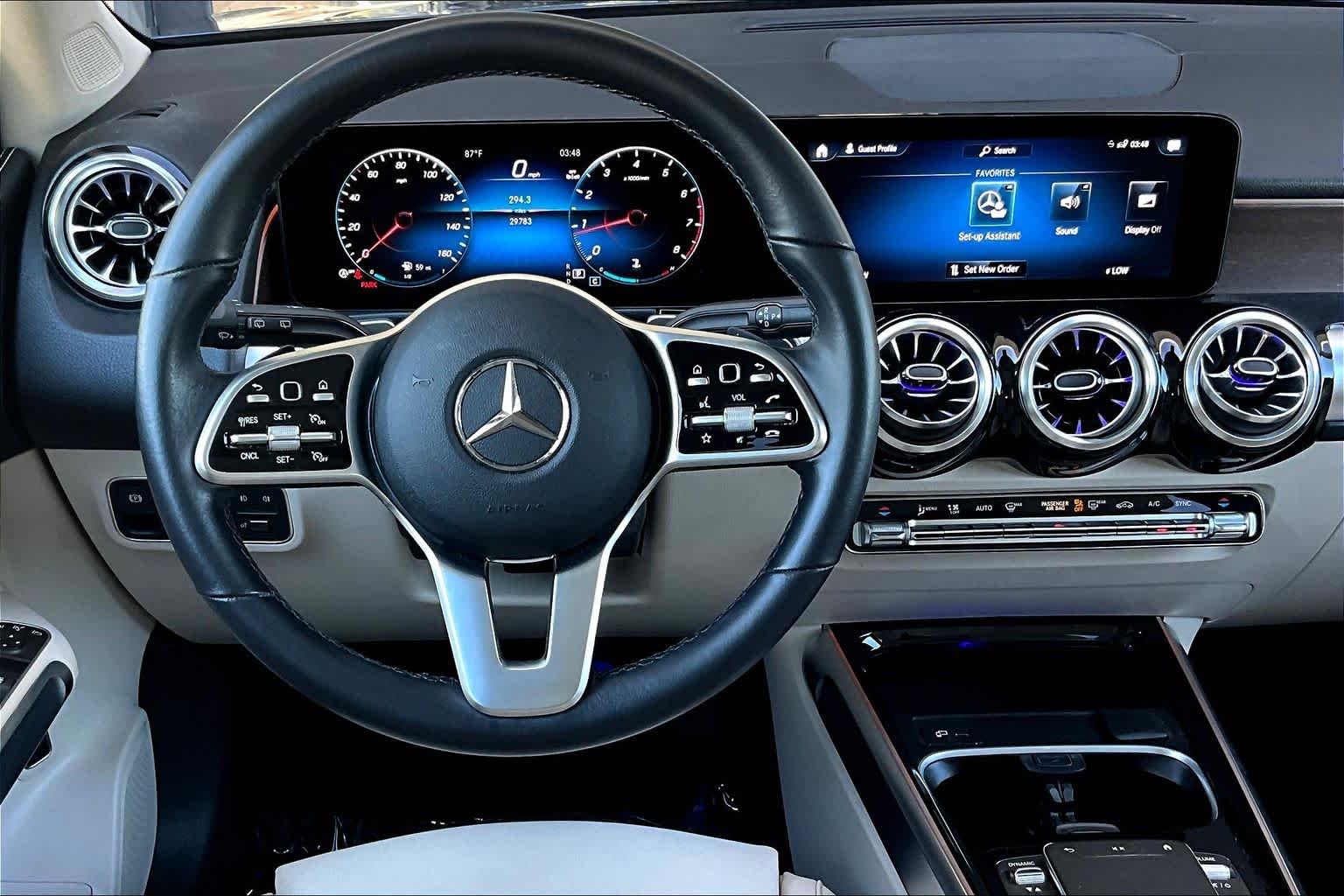 2023 Mercedes Benz GLB 250 photo 2